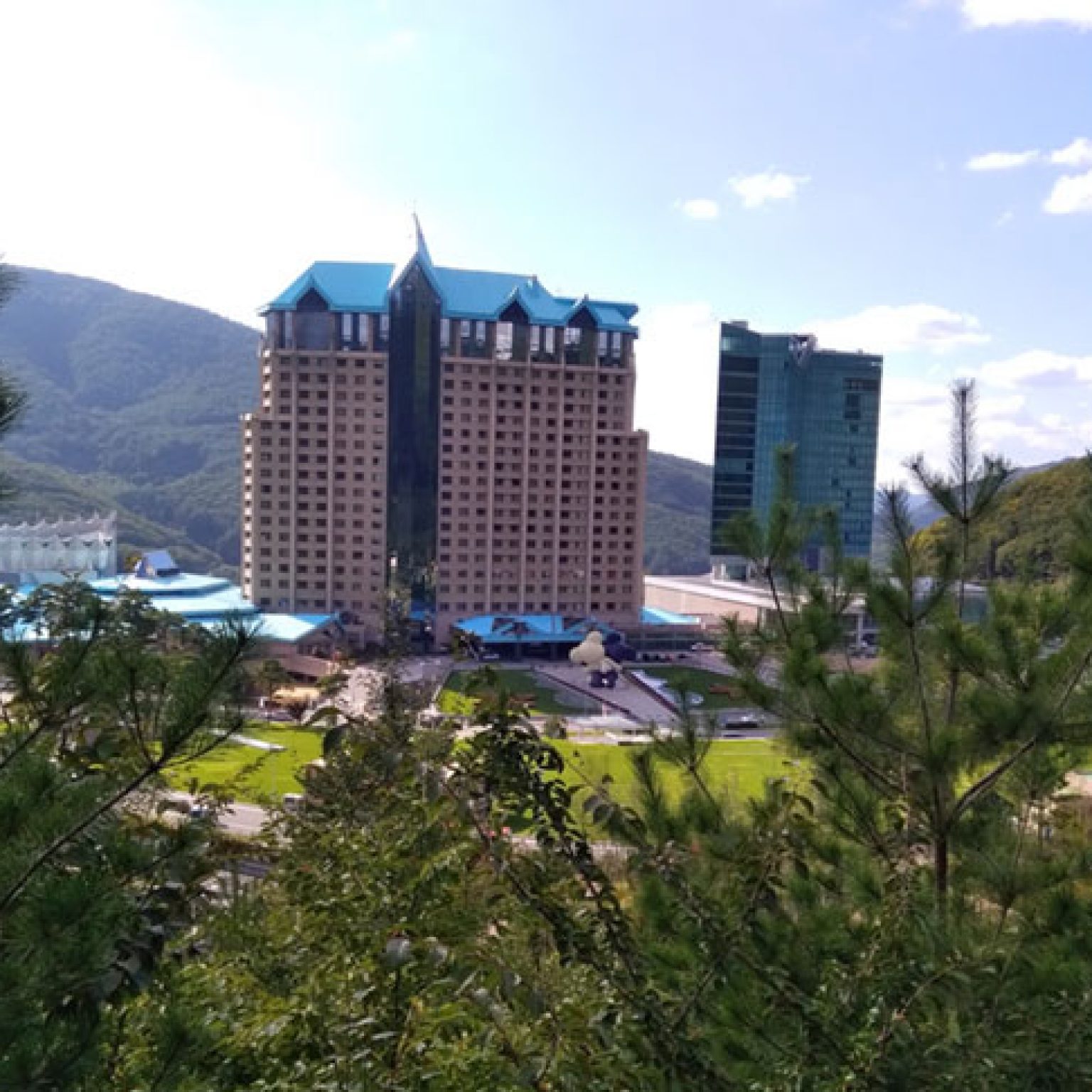 Kangwon Land allowed to almost double capacity from today