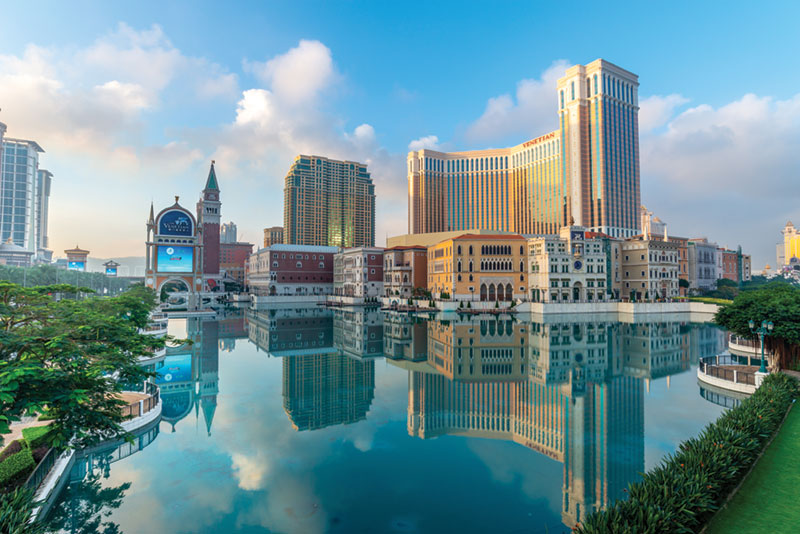 Las Vegas Sands CEO Praises China While Macau License Up for Renewal