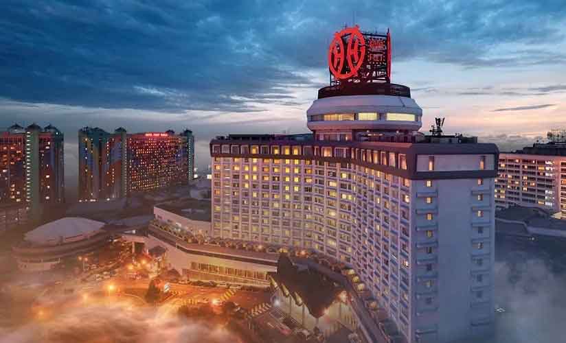 IAG 预测，到 2025 年，云顶世界的收入将恢复至疫情前的 100%，这将进一步降低云顶马来西亚的杠杆率